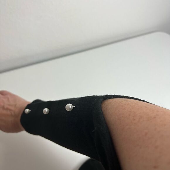 Anna Field Open-shoulder Sweater Black with White Faux Pearls Size XS/ 34 EU - Picture 5 of 14